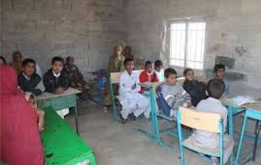 کمبود فضای آموزشی در روستاهای شهرستان کنارک بیداد می کند/ اجاره کلاس درس توسط رئیس شورا پزم تیاب