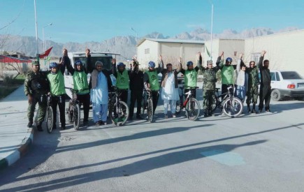 ورود دوچرخه سواران 40 بهار ناجا به خاش
