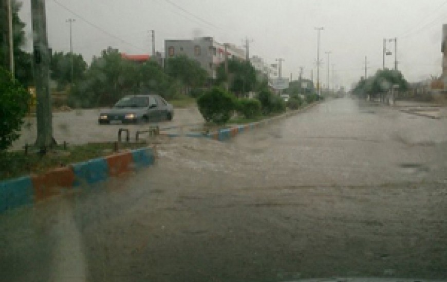 بارش باران و وزش طوفان با سرعت ۸۰ تا ۱۰۰ کیلومتر در نواحی جنوبی سیستان و بلوچستان