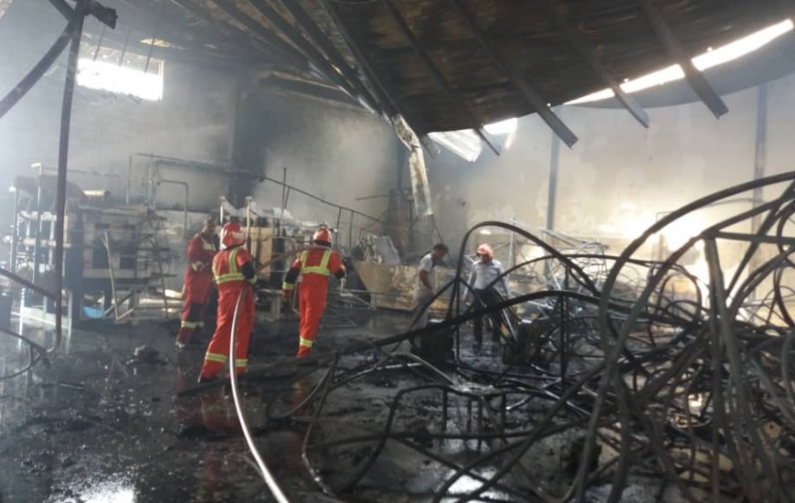 مهار آتش در پیکره هفتم صنعتی منطقه آزاد چابهار