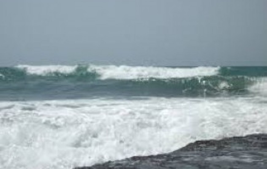 طوفانی شدن سواحل چابهار و کنارک در روز پنجشنبه/شناورهای صیادان جانب احتیاط را رعایت کنند