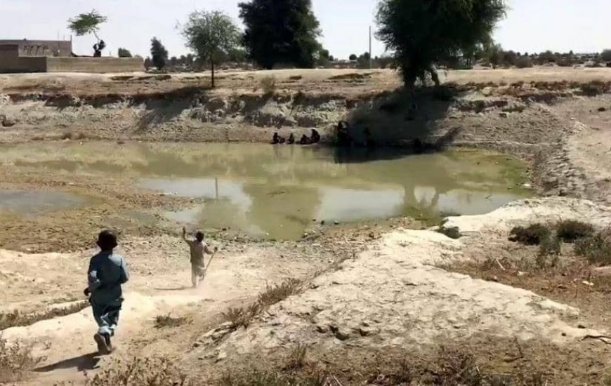 "هوتگ" قتلگاه مردم تشنه سیستان و بلوچستان / گودال های آب جنوب استان چهل و دومین قربانی خود را غرق کردند