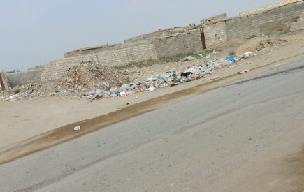 انباشته شدن زباله ها در روستای کمب/خطر شیوع برخی از بیماری ها وجود دارد
